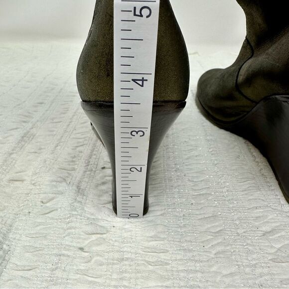 Timberland Gold Wedge Booties- Size 7.5 - Picture 5 of 15